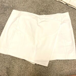 Express skort size 6